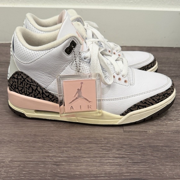 Women's White and Pink Air Jordan size 9 sneakers. - Picture 4 of 5